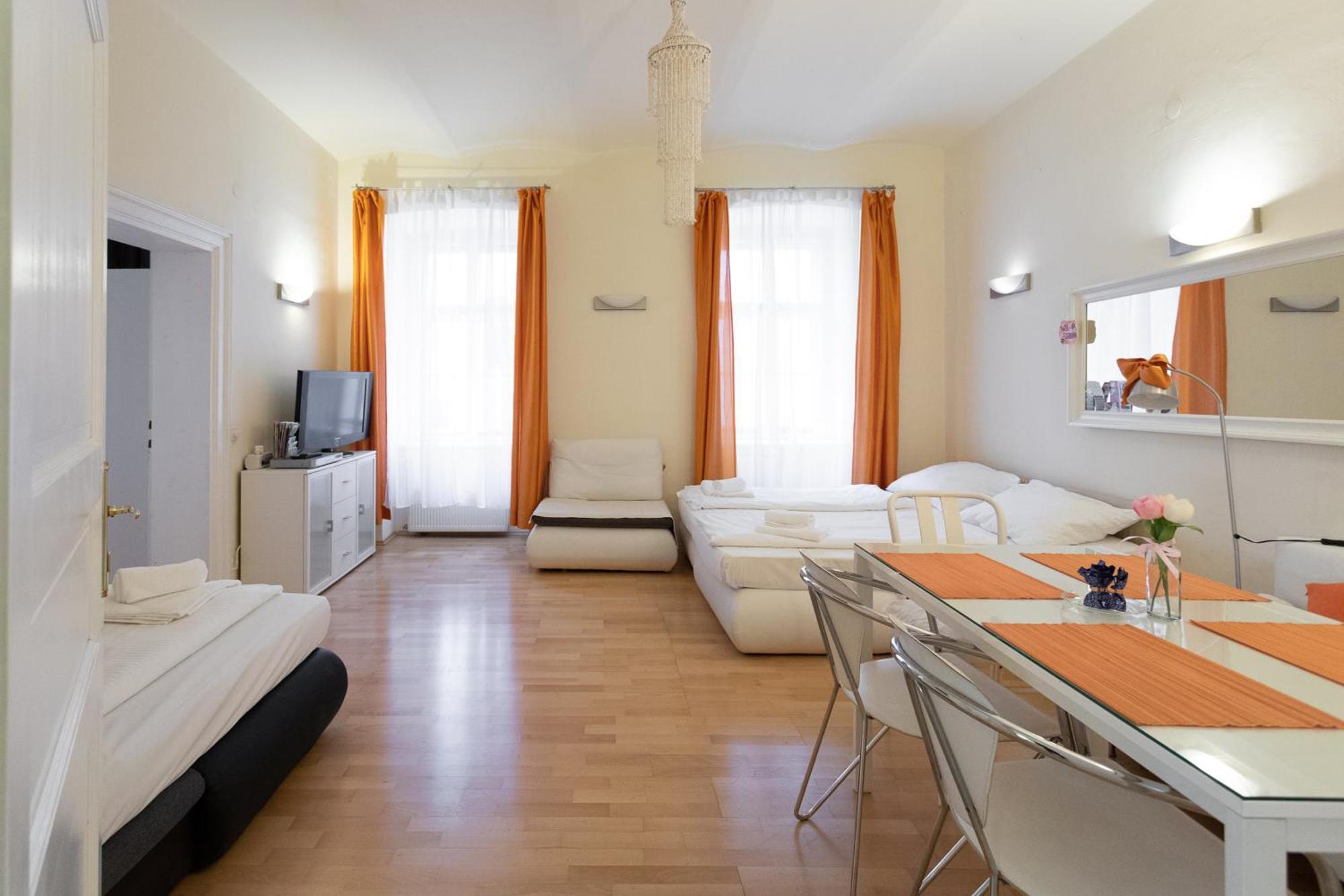 Central Garden Apartments فيينا الغرفة الصورة